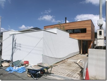 外構工事中 | 大阪の注文住宅、木の家の工務店コアー建築工房