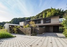 離れのある家