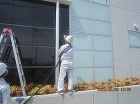 光触媒施工事例 歯科医院ガラスの防汚対策