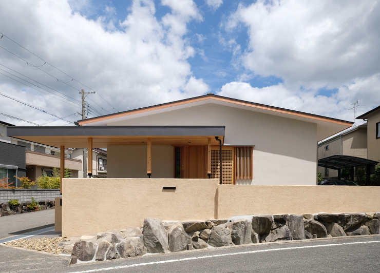 住宅：風通る平屋暮らし