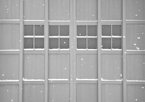 風雪から守る戸